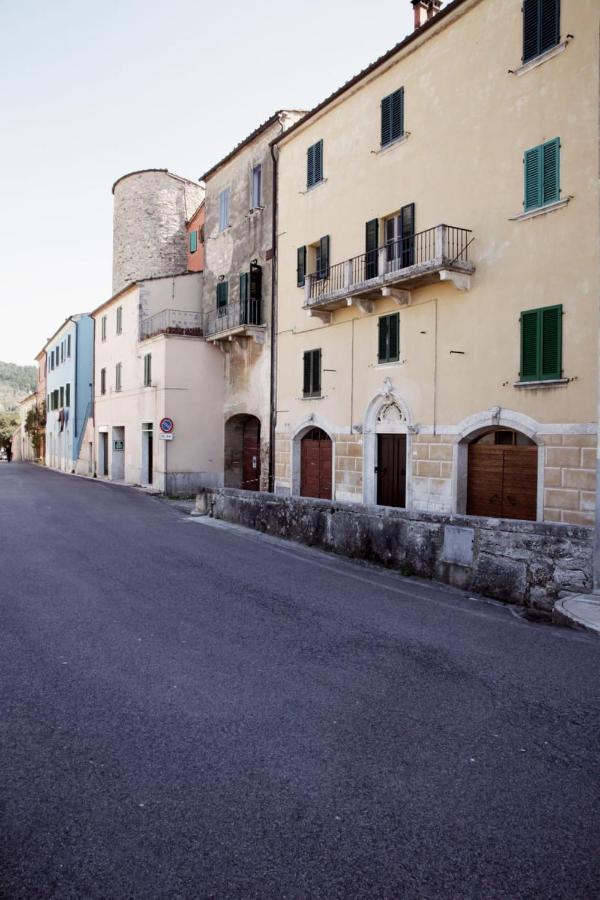 Appartamento Residenza D'Epoca Magnolia ราโปลาโนแตร์เม ภายนอก รูปภาพ